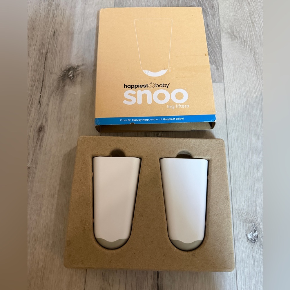 Happiest Baby Snoo Leg Lifters - White